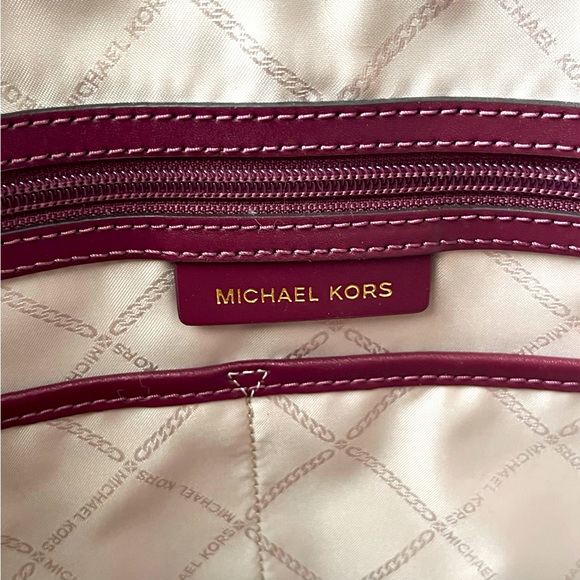 Michael Kors Dark Berry Jet Set East West Top Zip Tote Bag - Picture 11 of 12